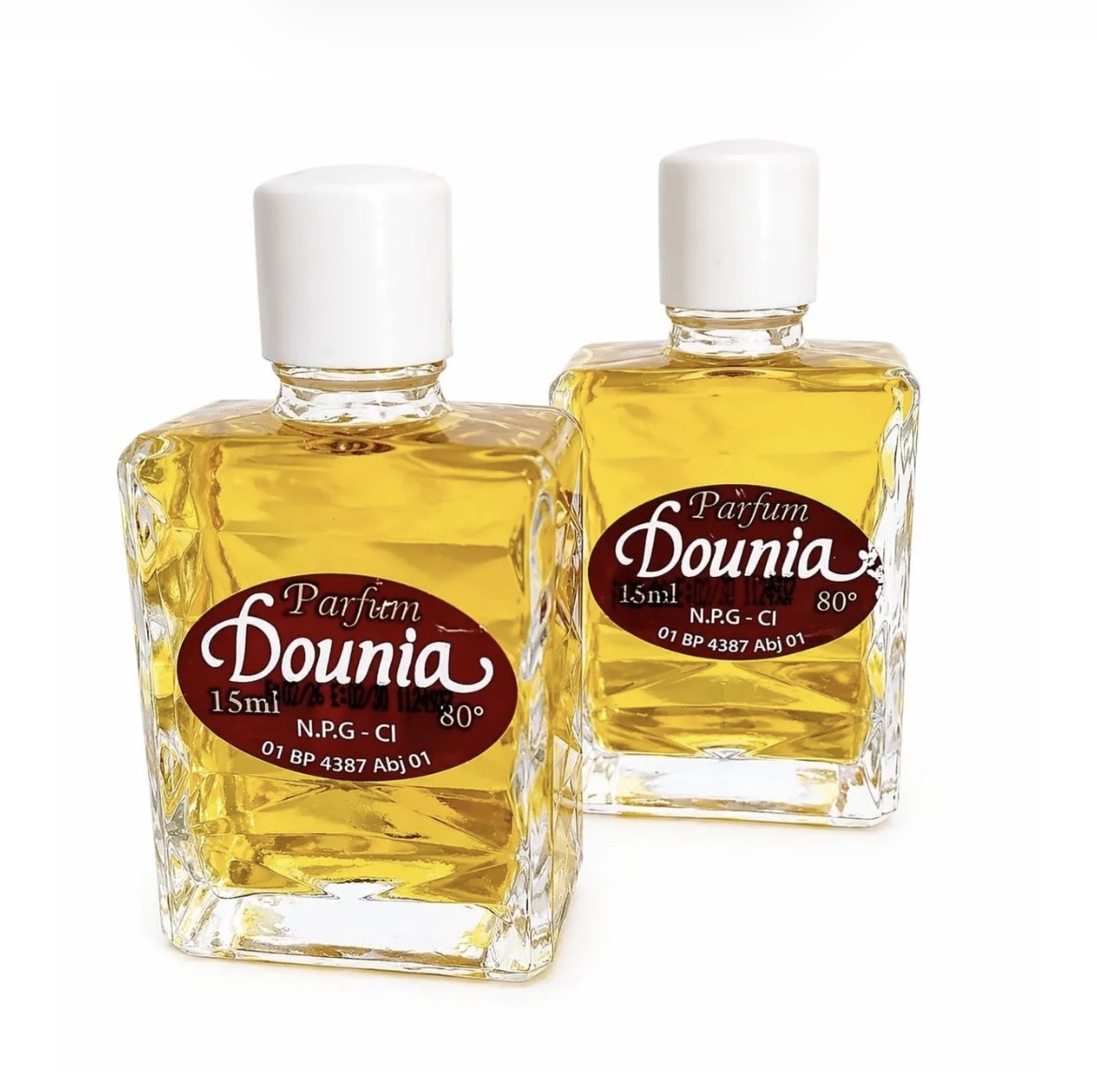 Flacon de Parfum Dounia utilisé dans les pratiques spirituelles pour attirer la chance, l’amour, la prospérité et les énergies positives.